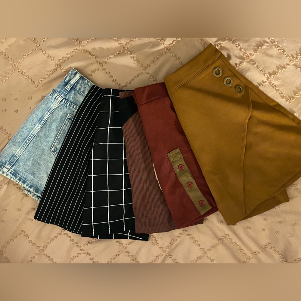 SHEIN SKIRTS ( 6 pairs ) SIZE MEDIUM / like NEW condition / all different colors